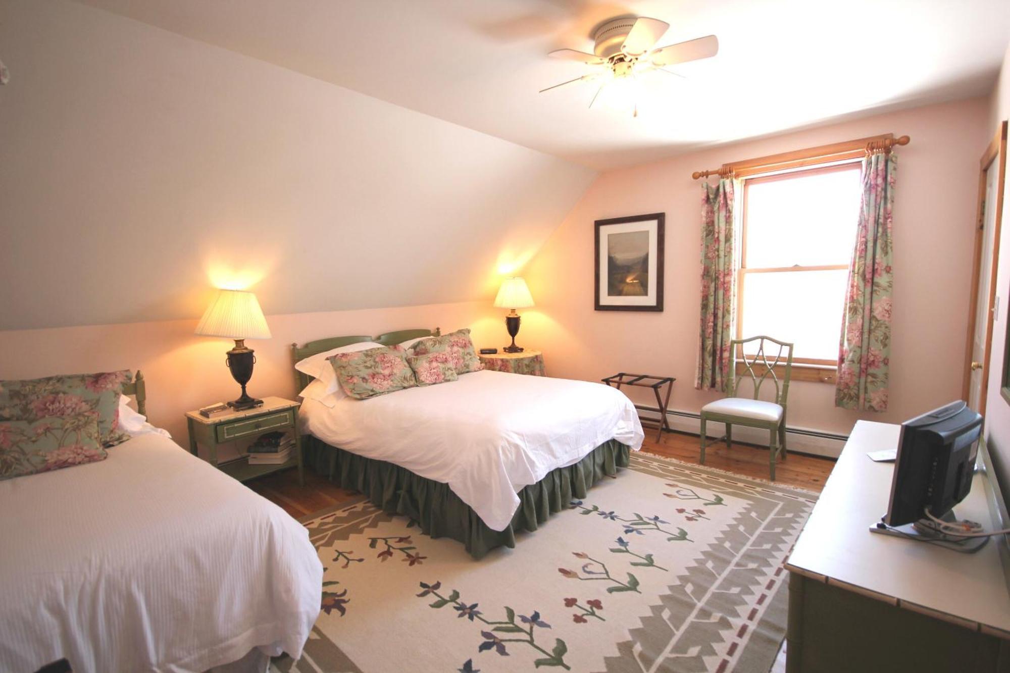 Highland Lake Inn Andover Rum bild