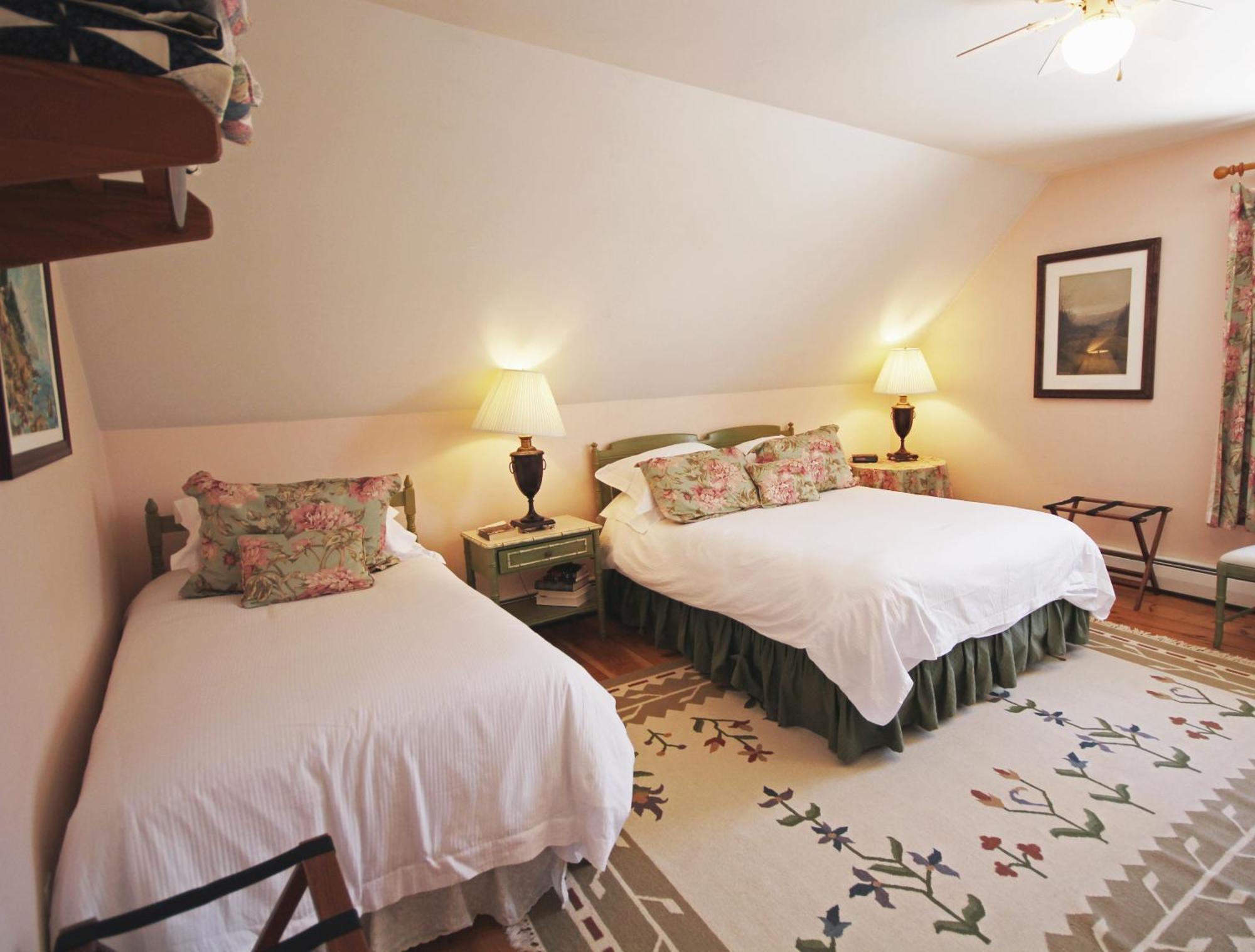 Highland Lake Inn Andover Rum bild
