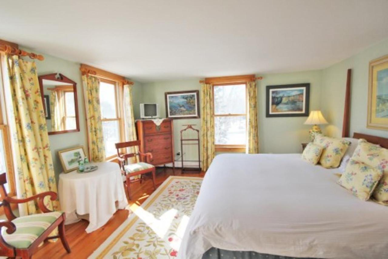 Highland Lake Inn Andover Exteriör bild